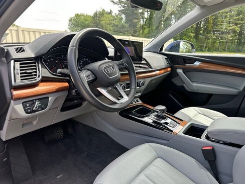 Used 2022 Audi Q5 2.0T Premium w/ Convenience Package AWD/4WD image 16