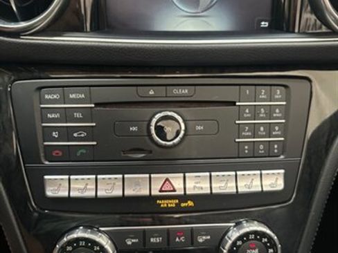 Used 2017 Mercedes-Benz SL 550 image 27