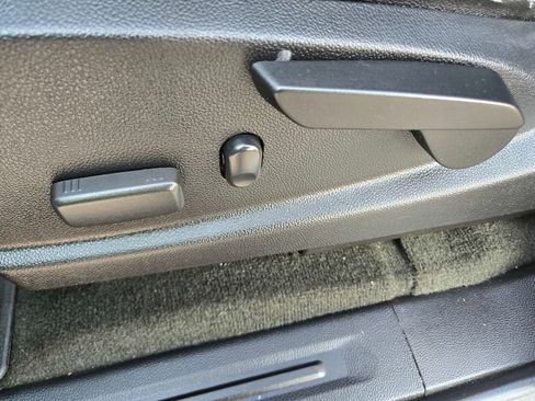 Used 2018 Chevrolet Colorado Z71 image 28