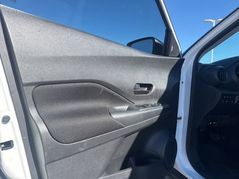 Certified 2024 Nissan Kicks S image 30