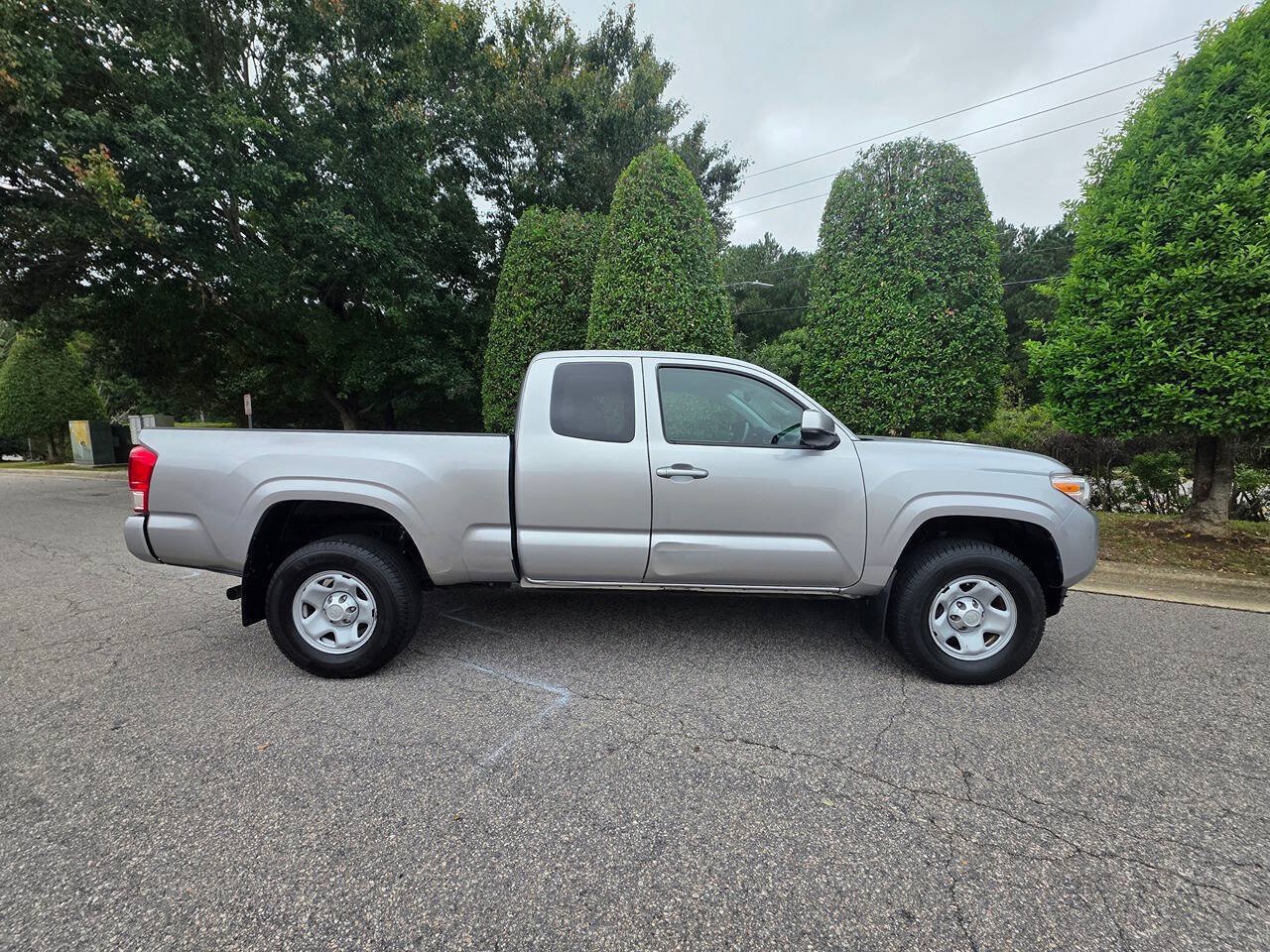 Used 2016 Toyota Tacoma SR w/ SR Convenience Package RWD image 7
