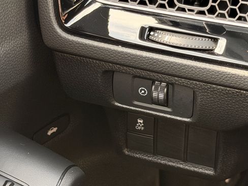 Certified 2025 Honda Civic Sport image 21