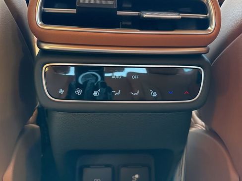 New 2026 Genesis GV80 2.5T Prestige image 17