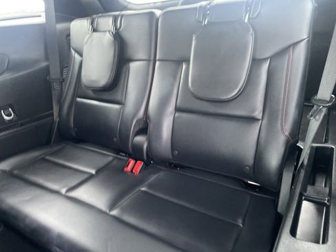 Used 2025 Ford Explorer ST-Line w/ ST-Line Street Pack image 10