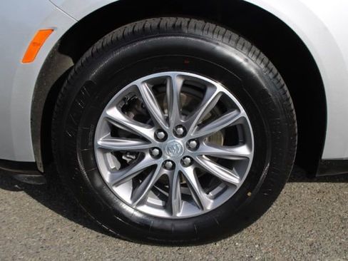 Used 2022 Buick Enclave Premium image 41