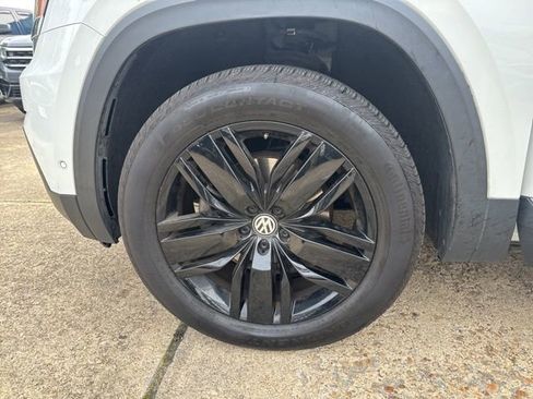 Used 2018 Volkswagen Atlas SEL Premium image 31