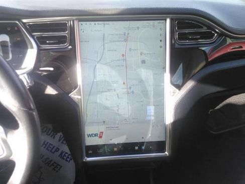 Used 2013 Tesla Model S image 4