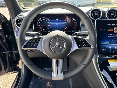 New 2025 Mercedes-Benz GLC 300 4MATIC image 17