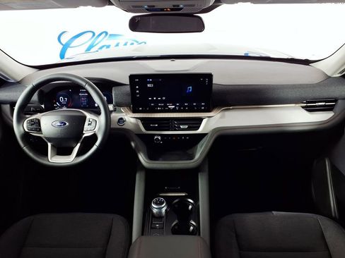 Used 2025 Ford Explorer Active image 14