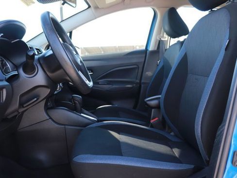 Used 2023 Nissan Versa SV image 10