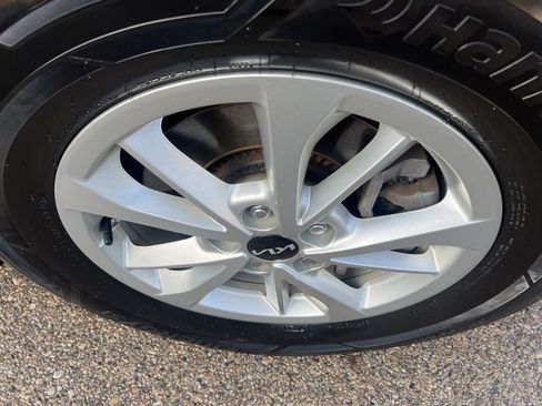 Certified 2024 Kia Carnival LX image 35