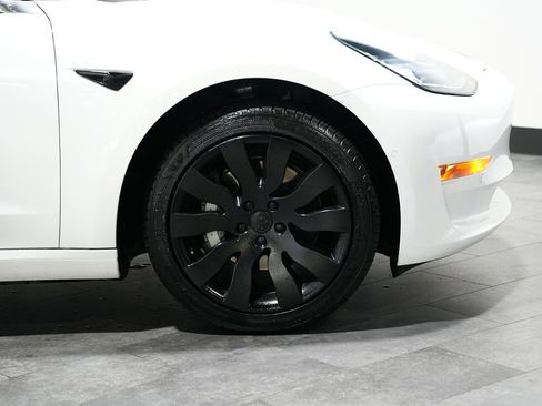 Used 2018 Tesla Model 3 Long Range image 4