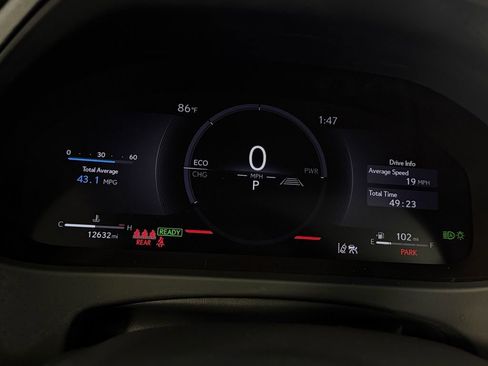 Used 2025 Lexus UX 300h AWD w/ Cold Area Package image 16