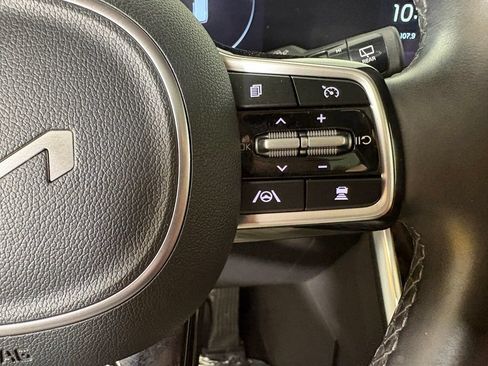 Used 2024 Kia Carnival SX Prestige FWD image 24