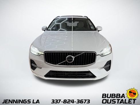 Used 2022 Volvo XC60 B5 Momentum w/ Protection Package Premier FWD image 8