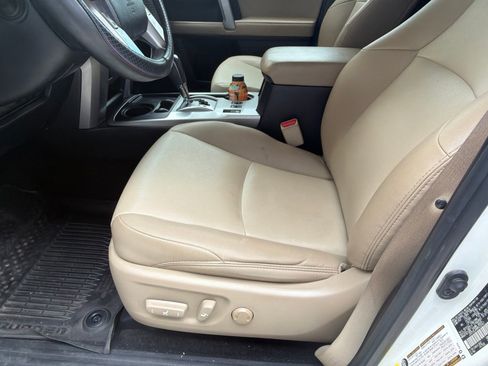 Used 2021 Toyota 4Runner SR5 Premium w/ Moonroof Package RWD image 13