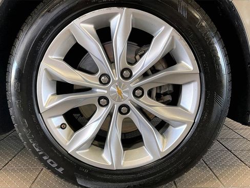 Used 2024 Chevrolet Malibu LT image 35