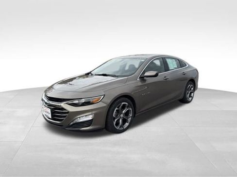 Used 2020 Chevrolet Malibu LT image 3