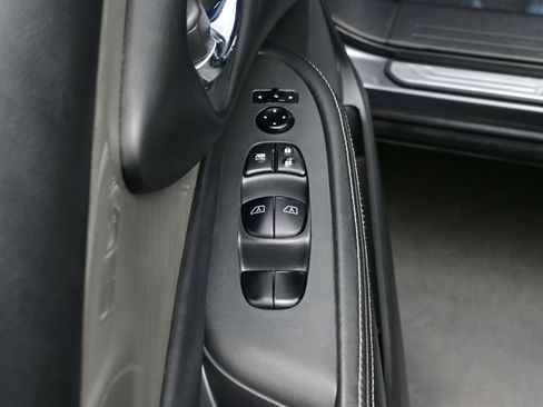 Used 2016 Nissan Murano S w/ Navigation Package image 10