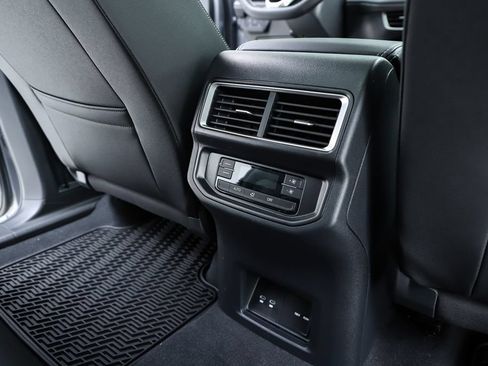 New 2026 Volkswagen Atlas SE FWD image 39