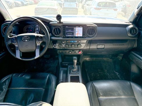 Used 2021 Toyota Tacoma TRD Off-Road w/ TRD Premium Off Road Package image 7