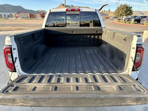 Used 2018 GMC Sierra 1500 SLT image 24
