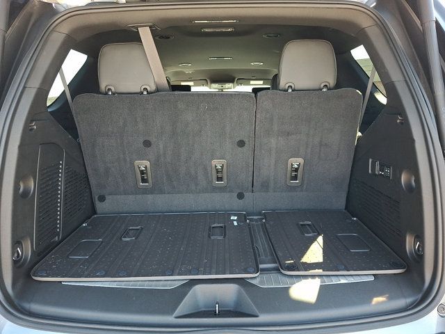 Used 2021 Chevrolet Tahoe RST w/ Luxury Package AWD/4WD image 34