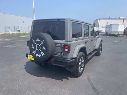 Used 2021 Jeep Wrangler Unlimited Sahara AWD/4WD image 8