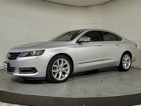 Used 2019 Chevrolet Impala Premier w/ Premier Convenience Package image 4