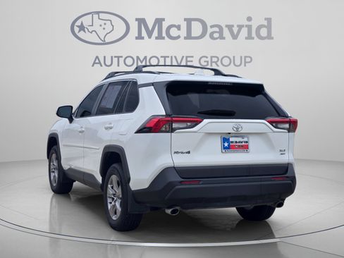 Used 2022 Toyota RAV4 XLE AWD/4WD image 4