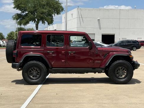 Used 2021 Jeep Wrangler Unlimited Rubicon w/ Xtreme Recon 35" Tire Package AWD/4WD image 3