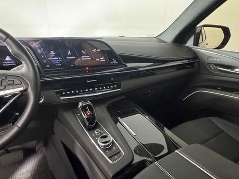 Used 2024 Cadillac Escalade Sport w/ LPO, ONYX Package AWD/4WD image 20
