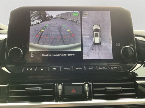 New 2025 Nissan Pathfinder SL w/ Black Appearance Package image 26