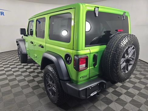 Used 2025 Jeep Wrangler Unlimited Sport AWD/4WD image 3