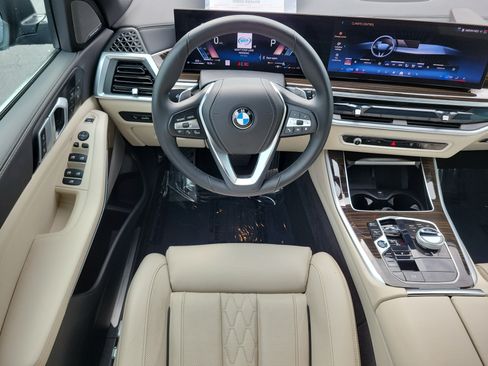 Used 2025 BMW X5 sDrive40i w/ Executive Package RWD image 15