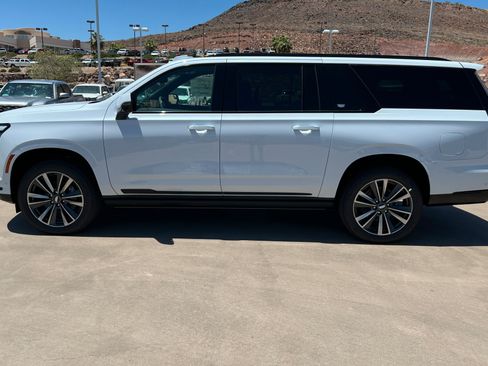 New 2026 Cadillac Escalade ESV Sport w/ Touring Package AWD/4WD image 2
