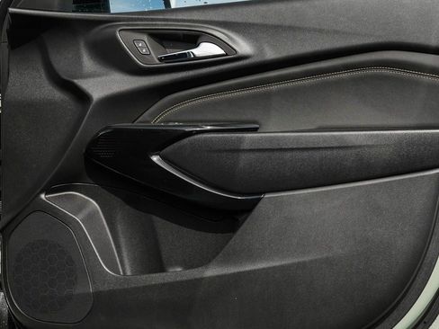 New 2026 Chevrolet Trax ACTIV w/ Driver Confidence Package FWD image 9