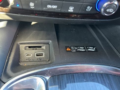 Used 2024 Buick Enclave Premium image 29