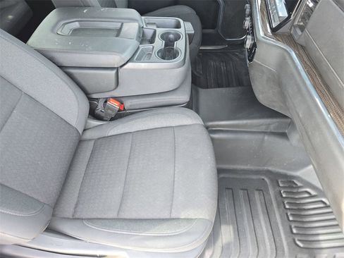 Used 2024 Chevrolet Silverado 3500 LT w/ Convenience Package image 10