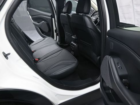 Used 2023 Ford Mustang Mach-E Premium image 18