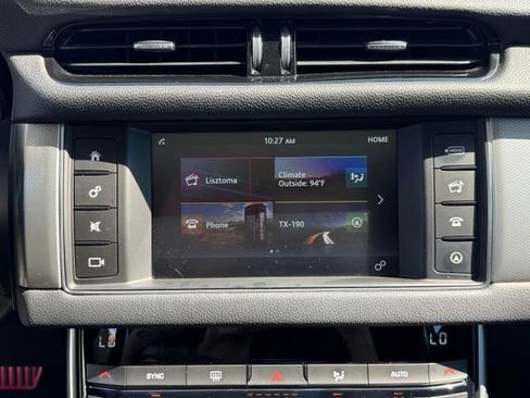 Used 2018 Jaguar XF RWD image 15