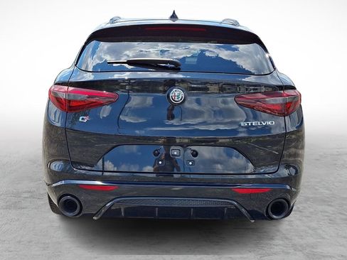 Used 2023 Alfa Romeo Stelvio Veloce AWD/4WD image 4
