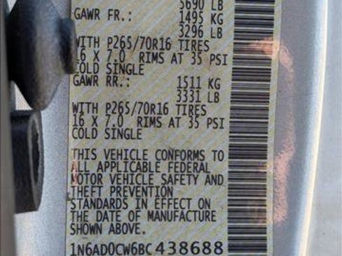Used 2011 Nissan Frontier SV w/ SV Premium Utility Pkg AWD/4WD image 21