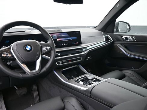 New 2025 BMW X5 xDrive40i w/ Parking Assistance Package image 15