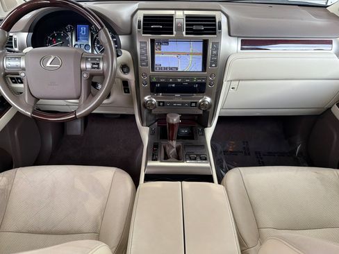 Used 2019 Lexus GX 460 Premium w/ Premium Package AWD/4WD image 17