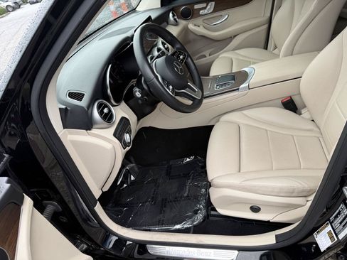 Used 2022 Mercedes-Benz GLC 300 4MATIC image 12