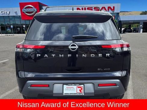 New 2026 Nissan Pathfinder SL image 4