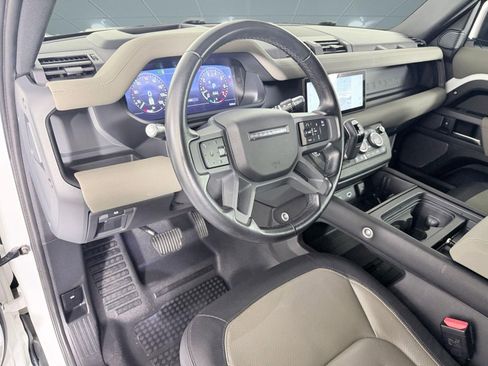 Certified 2021 Land Rover Defender 110 X-Dynamic SE image 4