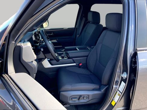 New 2026 Toyota Tundra SR5 w/ SR5 Convenience Package RWD image 9
