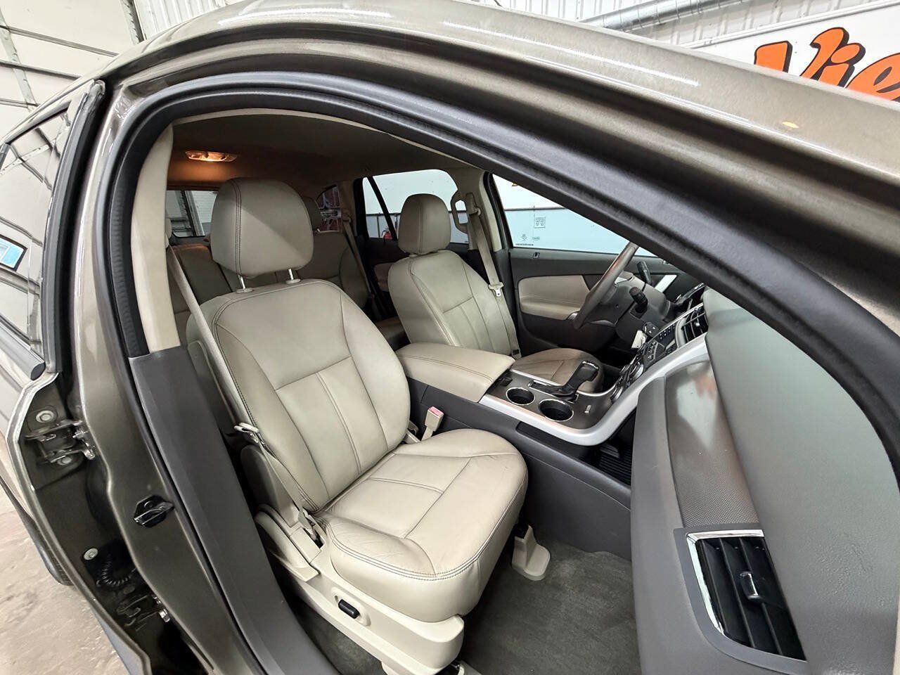 Used 2013 Ford Edge SEL FWD image 13